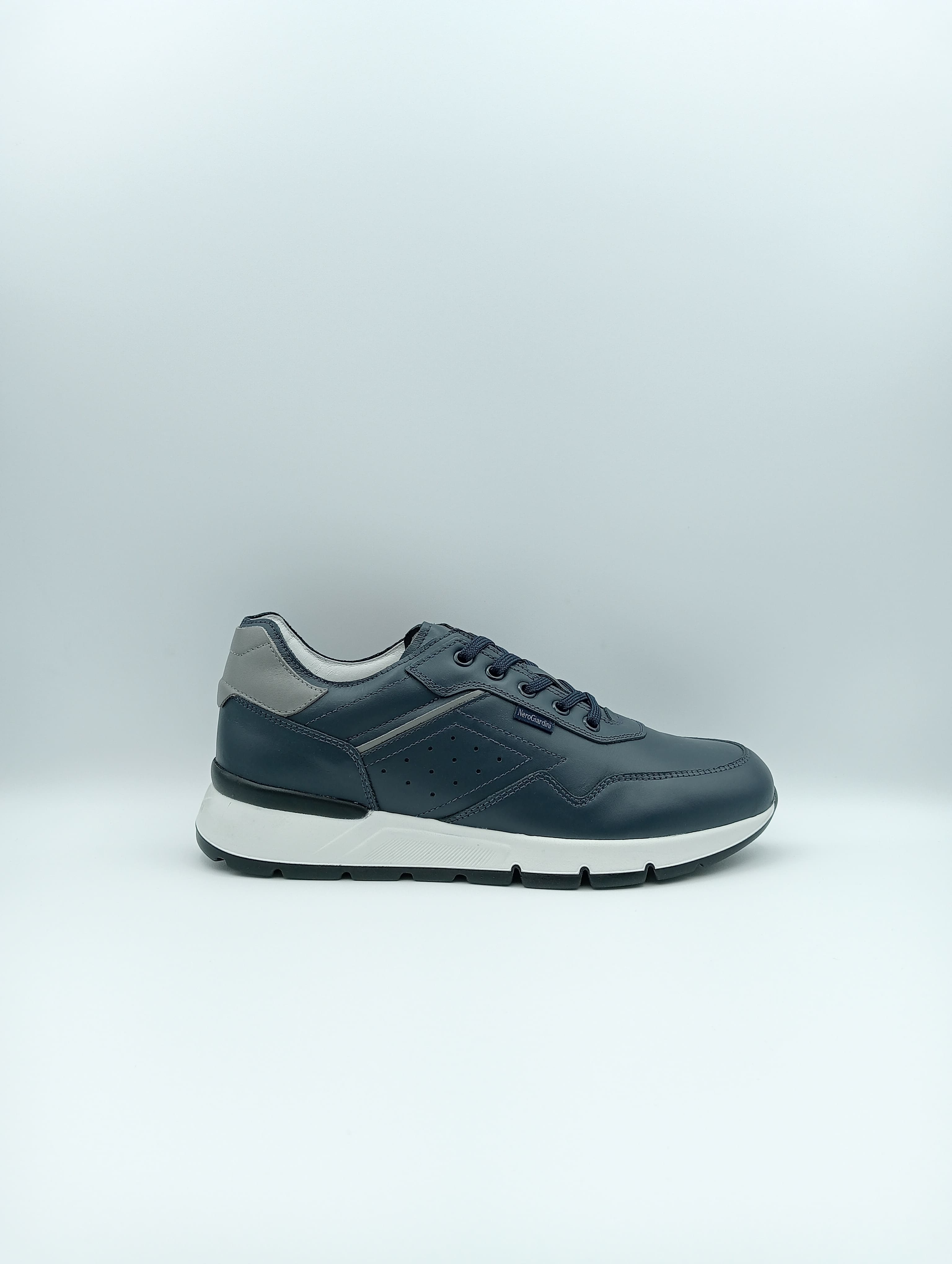 Sneakers uomo Nero GIardini E400192U Blu | Vista profilo