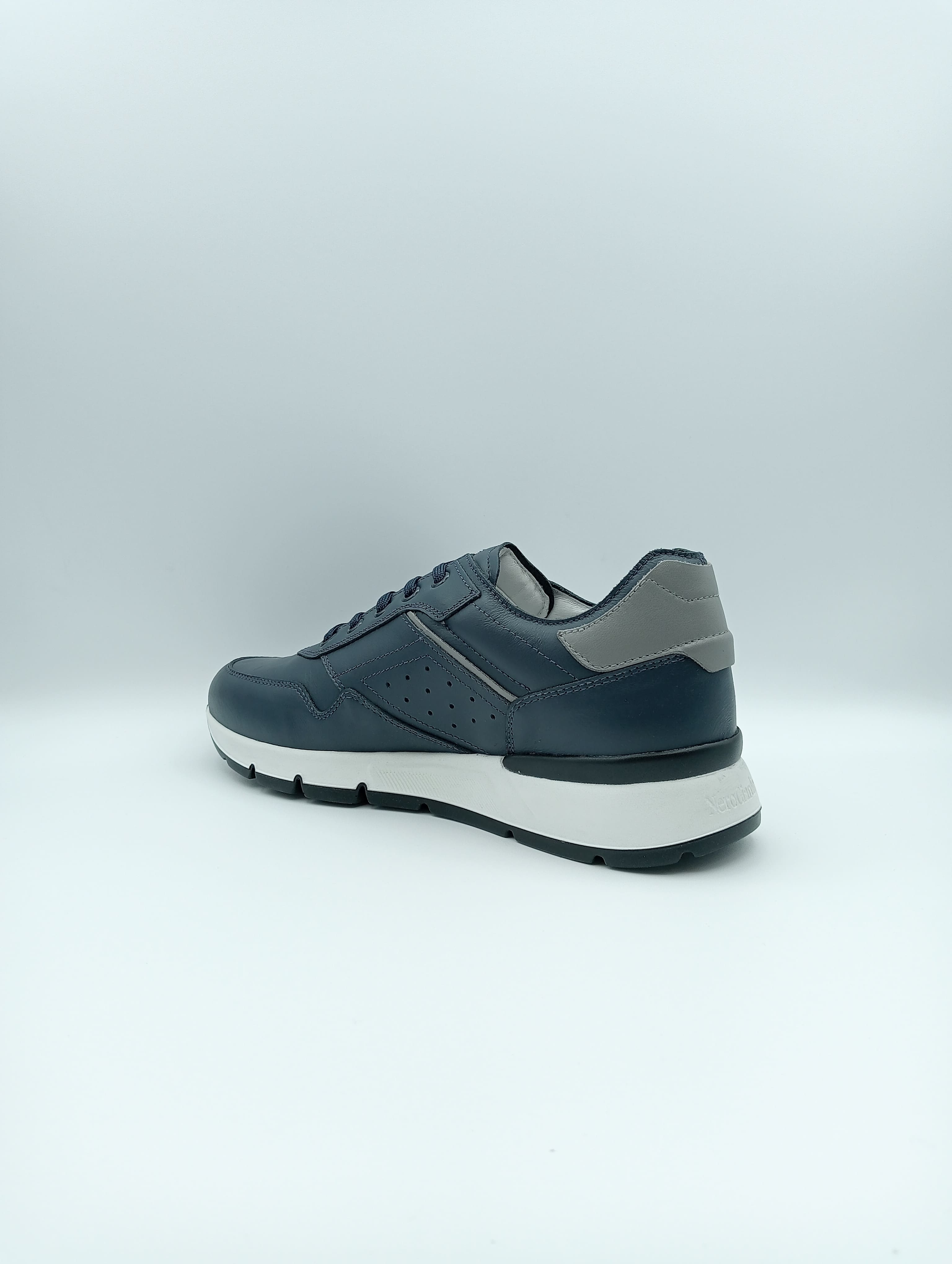 Sneakers uomo Nero GIardini E400192U Blu | Vista intero