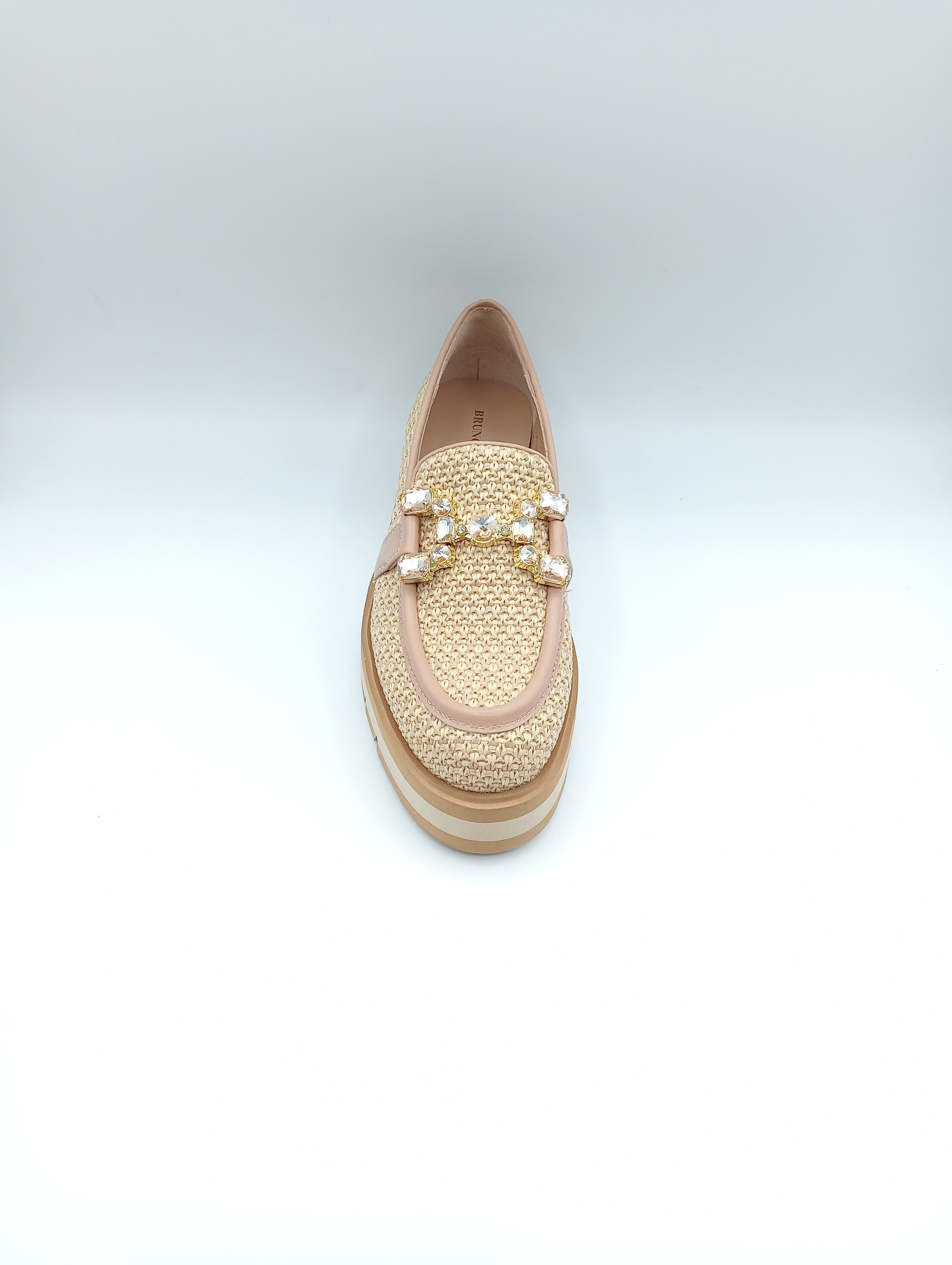 Mocassini Bruno Premi BL 1603X in rafia con dettagli in pelle nappa e accessorio gioiello, soletta in memory foam per un perfetto equilibrio tra stile e comfort