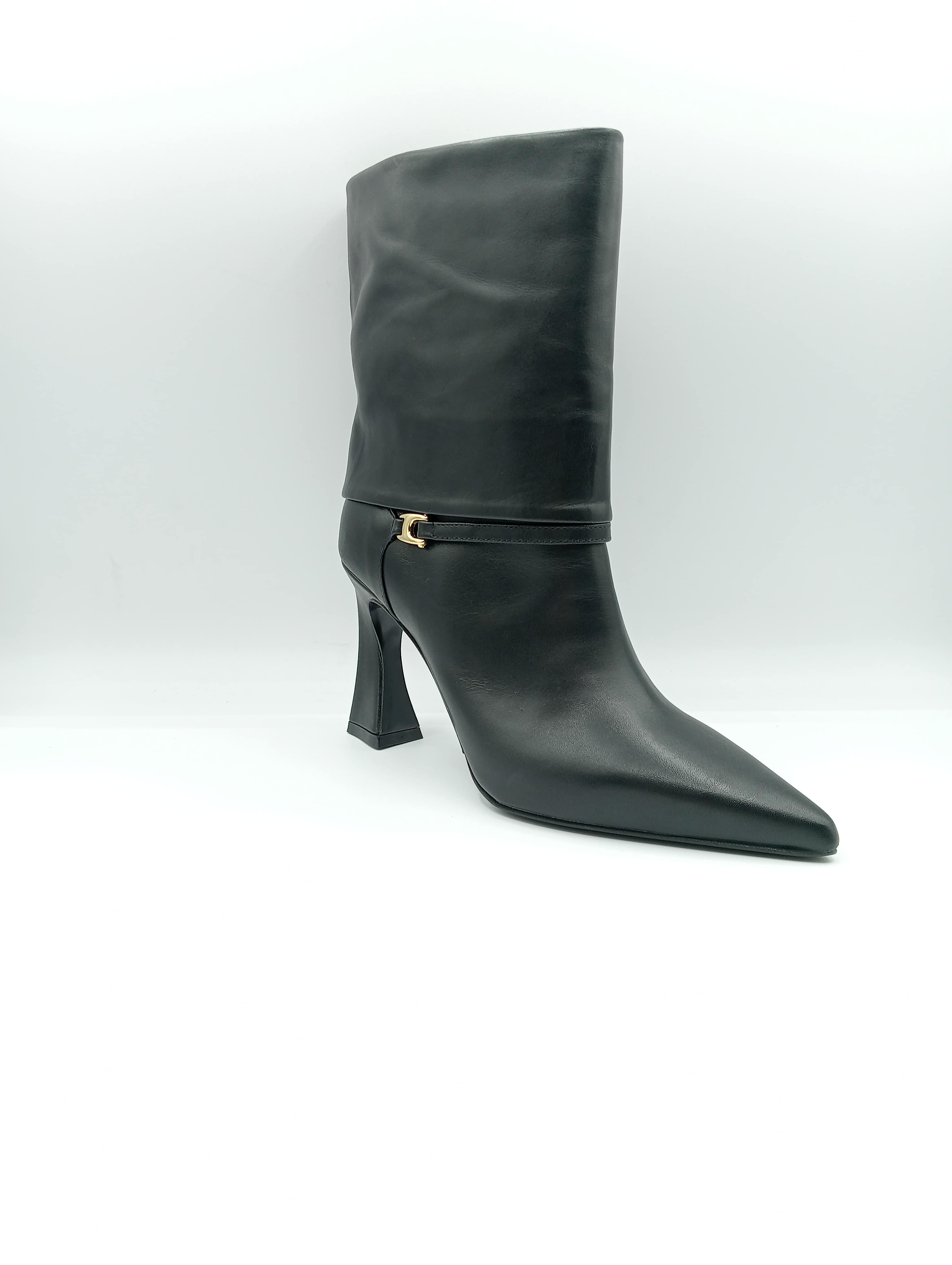 Stivaletto donna Albano in pelle con punta sfilata e tacco rocchetto 10 cm