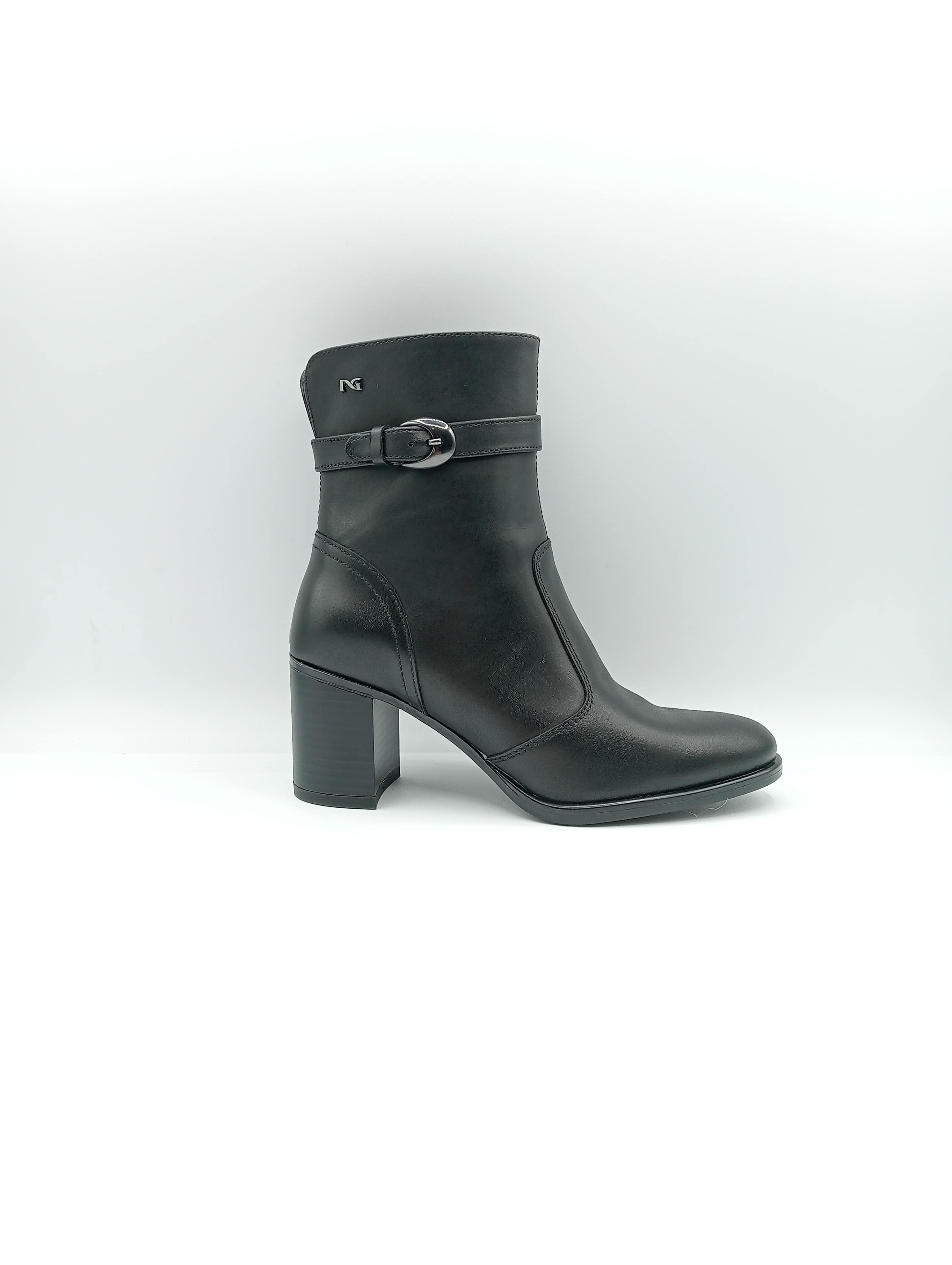NeroGiardini Stivaletto Donna in Pelle Nera con Tacco e Cinturino – Eleganza e Comfort