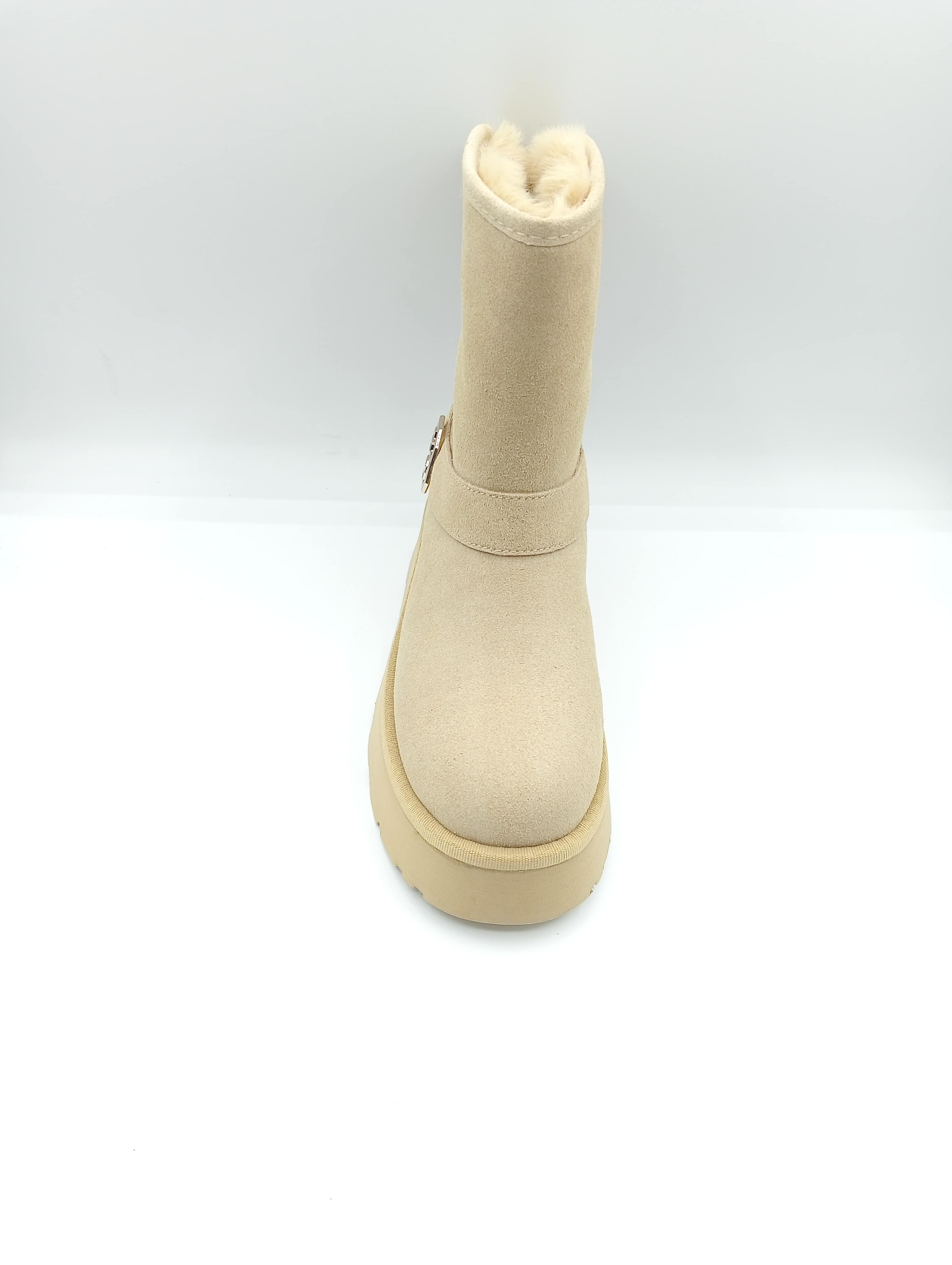 Stivaletti Guess beige con pelliccetta e suola chunky