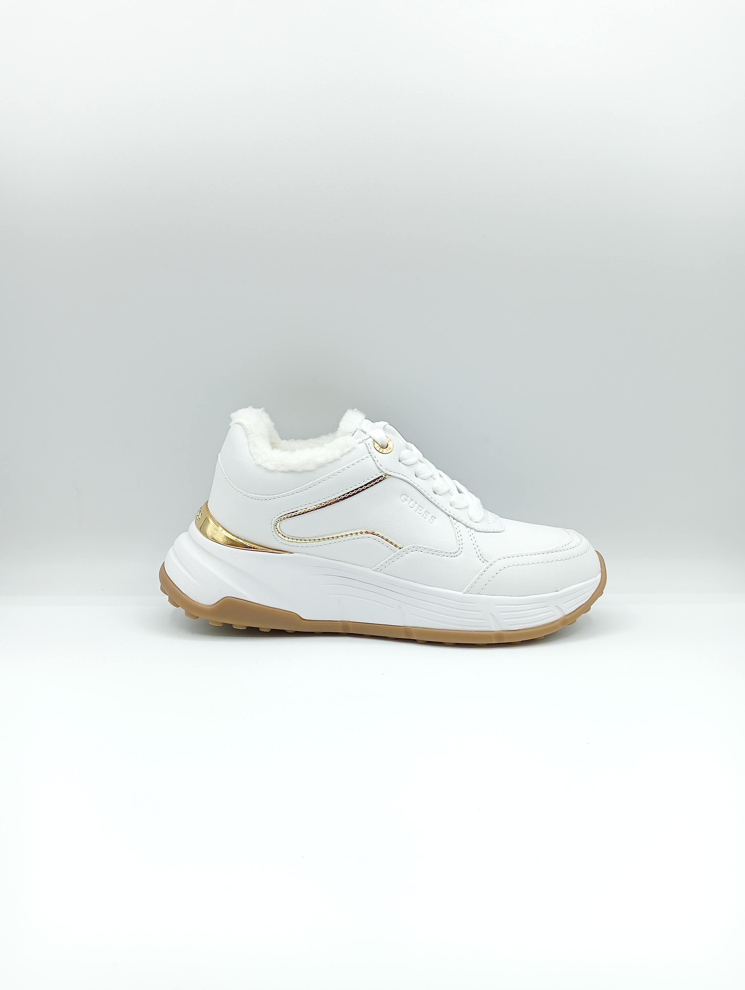 Sneakers GUESS Donna Bianche con Pelliccetta Interna e Dettagli Oro – Invernali e Comode