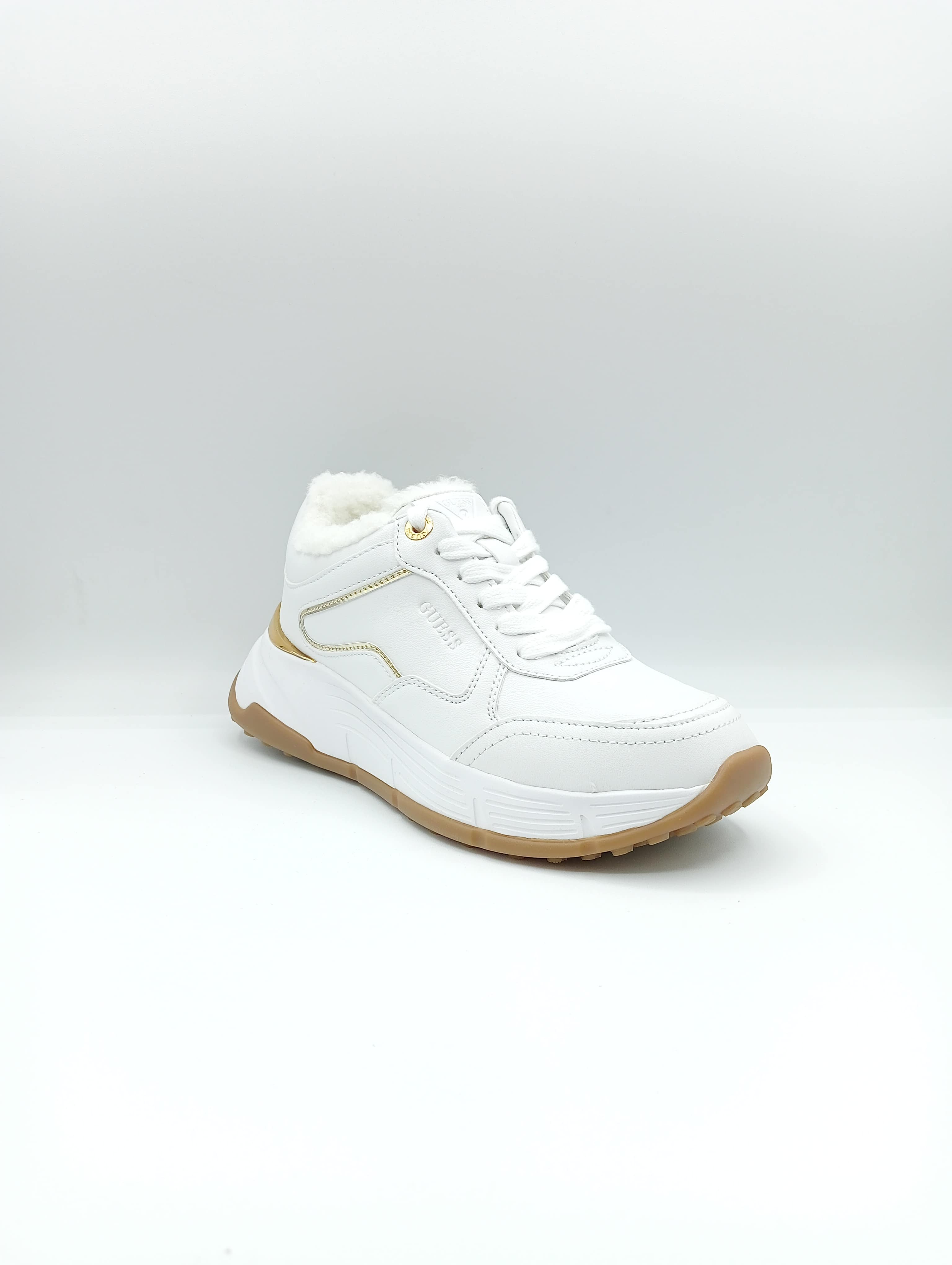 Sneakers GUESS bianche da donna con pelliccetta interna e dettagli oro