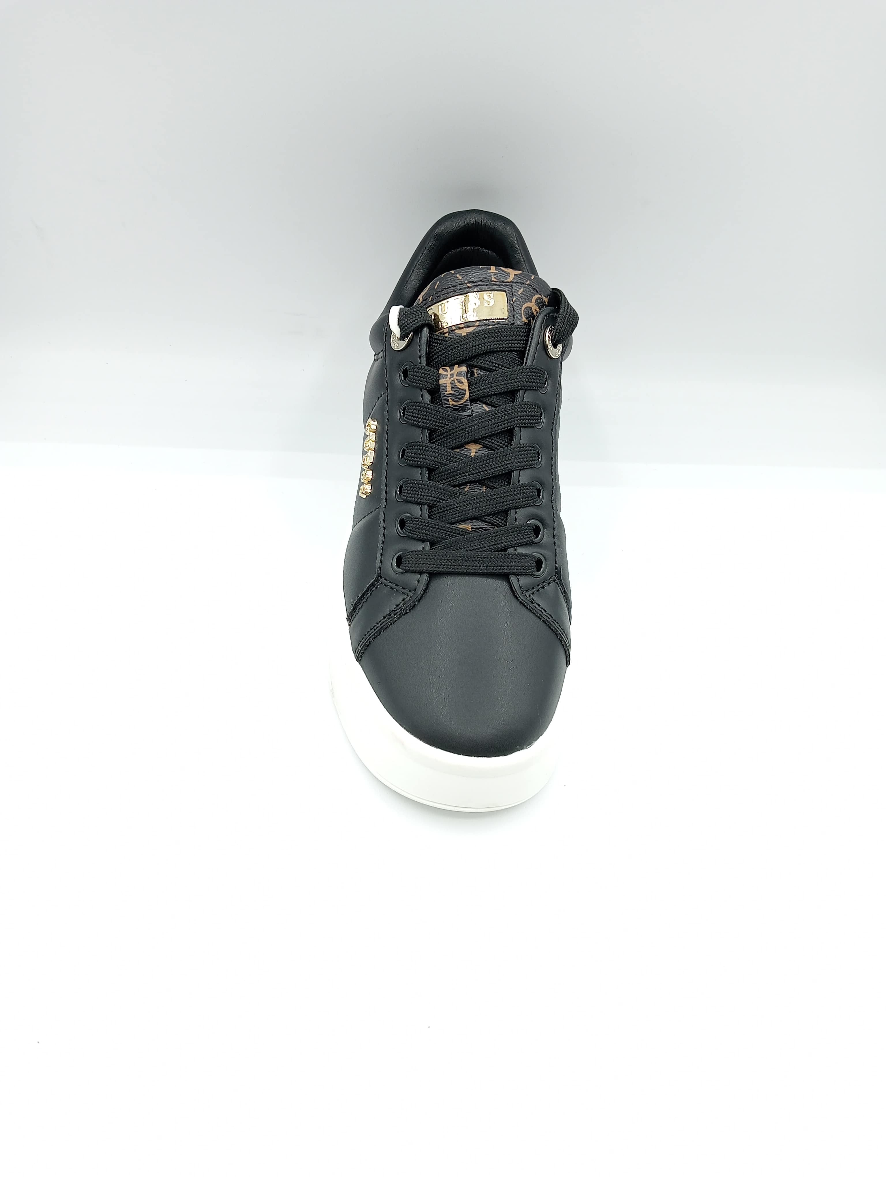 Sneakers Guess da donna in ecopelle nera con suola platform e logo dorato