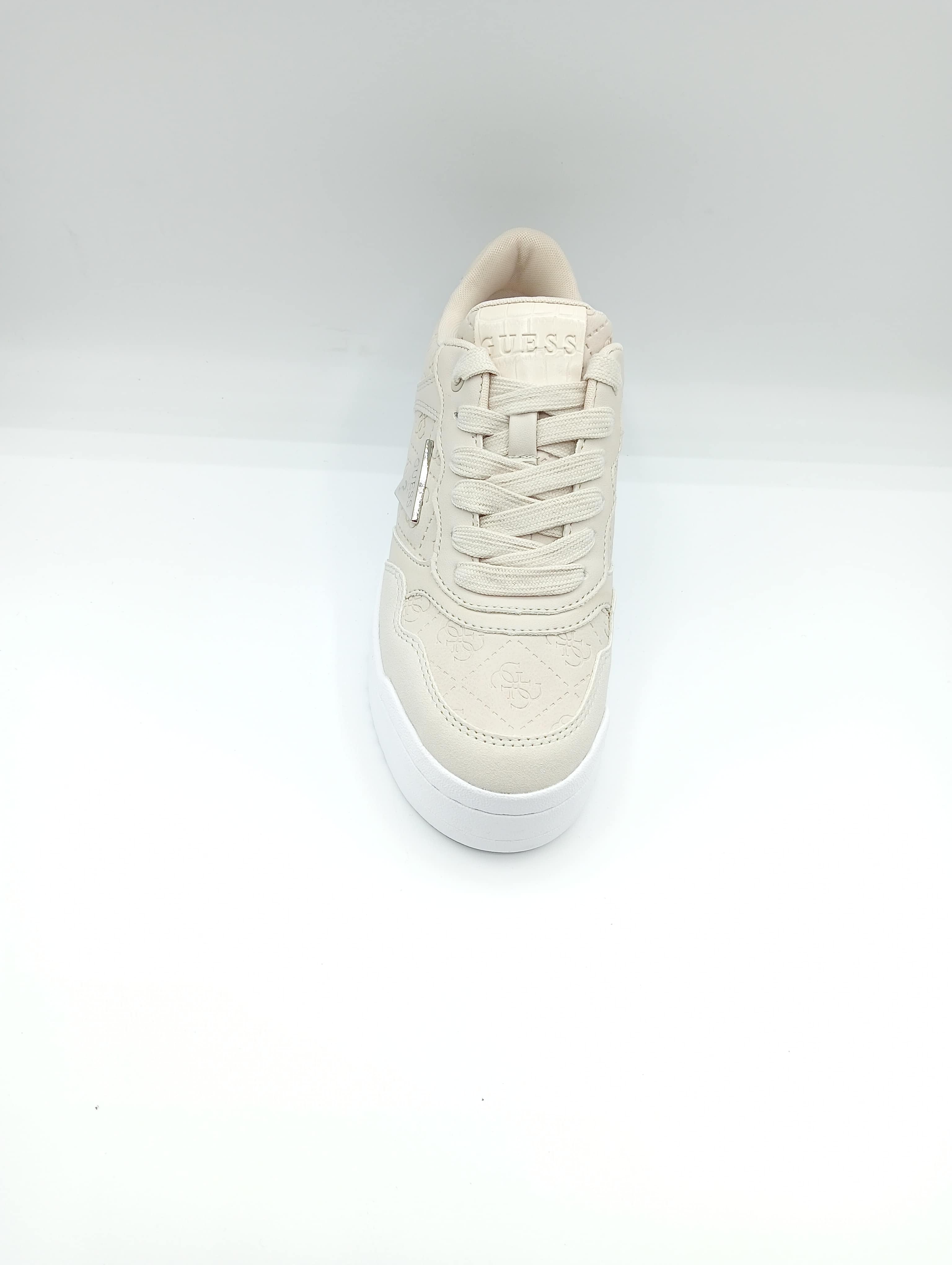Sneakers Guess da donna in ecopelle avorio con monogramma e suola bianca