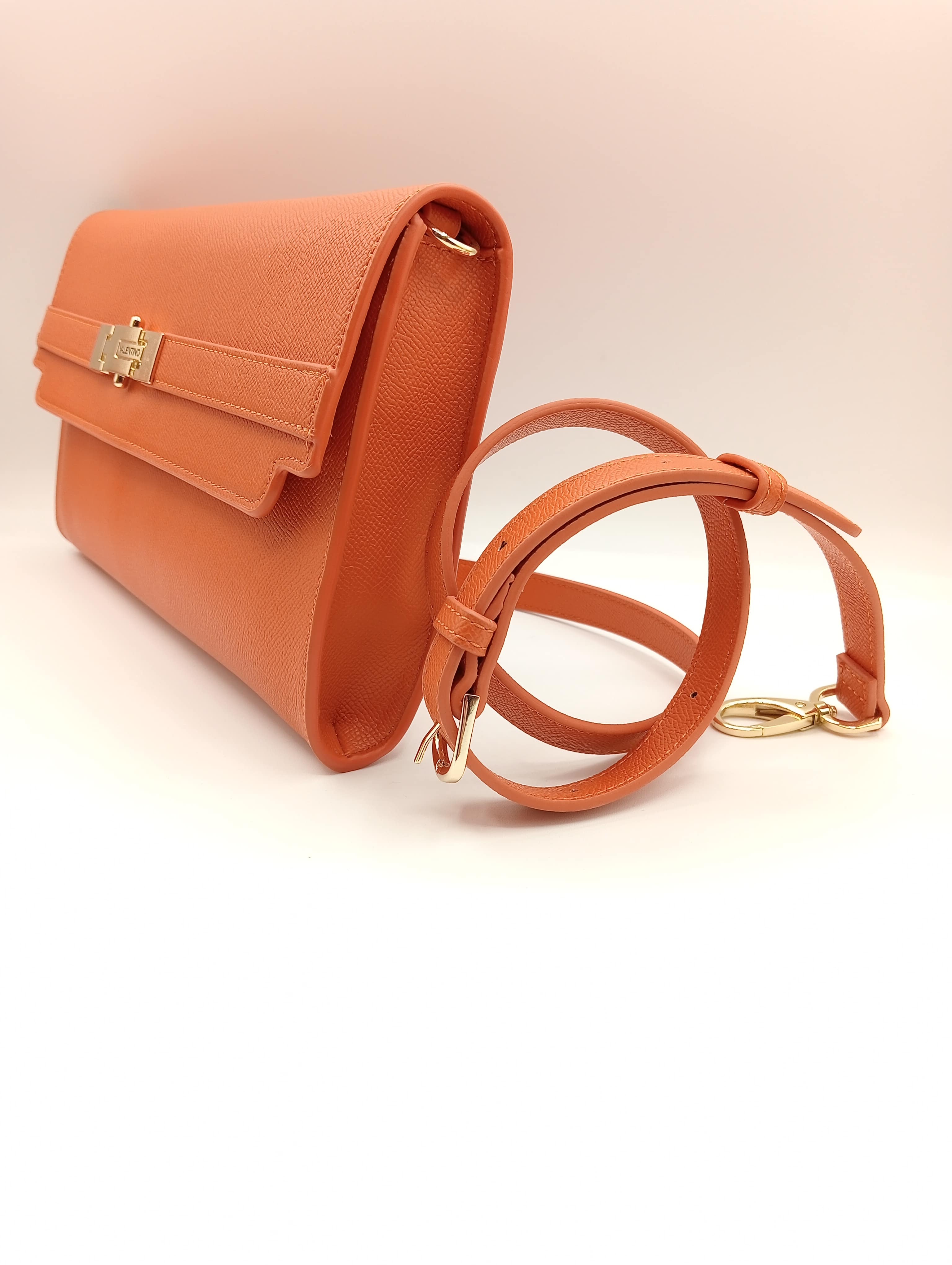 borsa donna arancione in ecopelle con chiusura gioiello