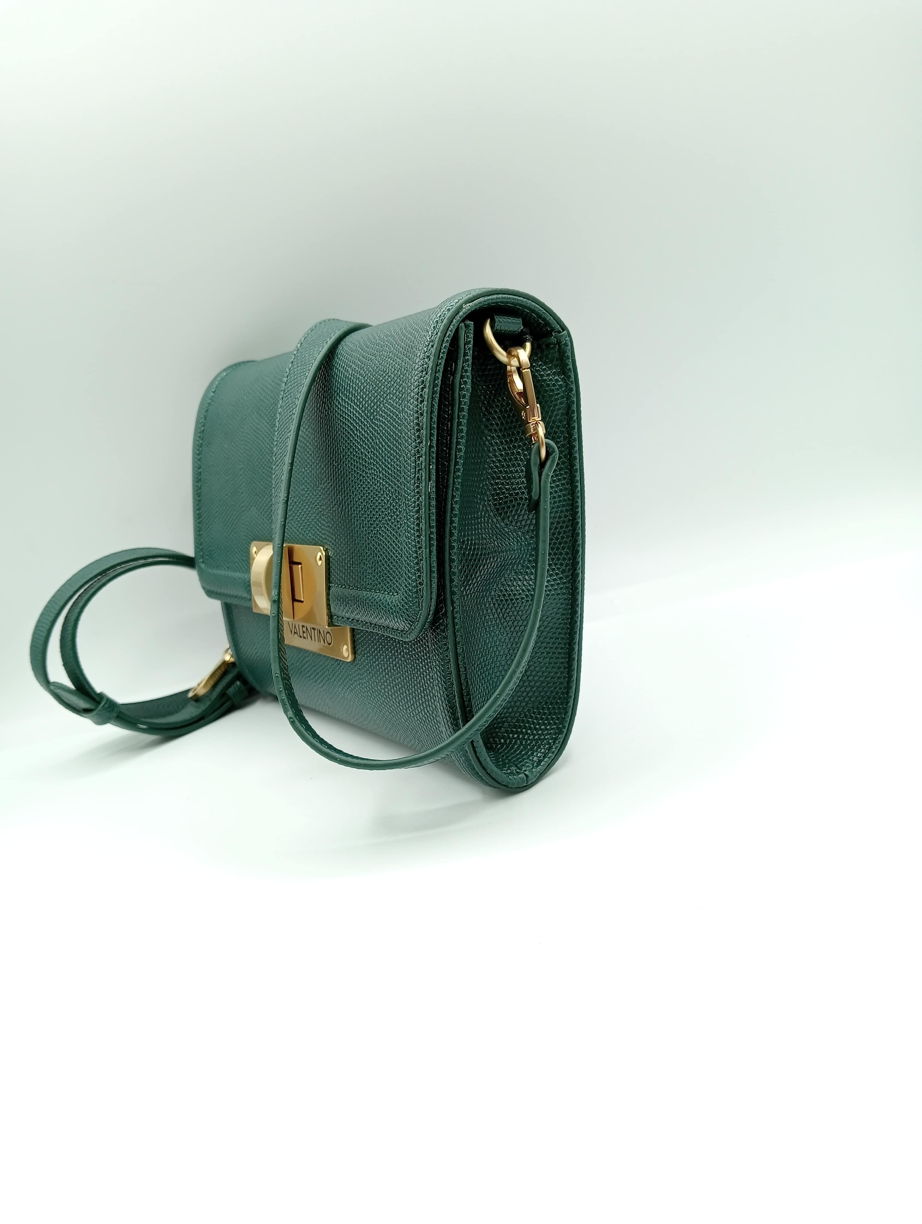 borsa valentino by mario valentino tracolla verde con chiusura oro frontale